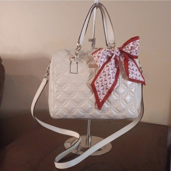 LIVE SHOW!! These Bags Gotta Go! LIKE TO BE NOTIFIED! - Picture 5 of 7